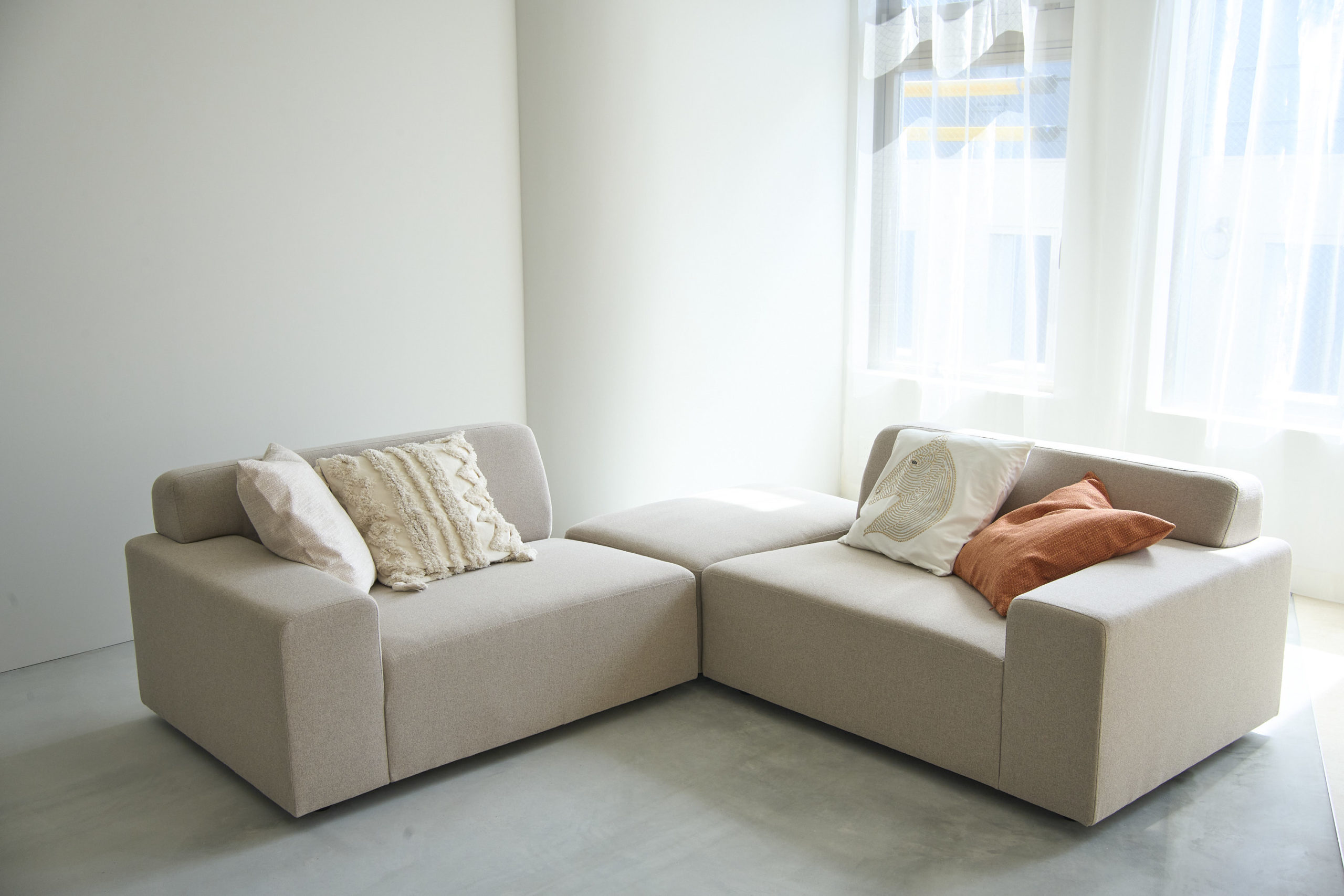 自然光ハウススタジオ Beige/R STUDiO ソファー コーナーソファー 撮影スタジオ 自然光ハウススタジオ Beige/R STUDiO コーナーソファー 目黒 自然光撮影