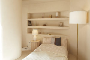 自然光ハウススタジオ Beige/R STUDiO ベッドルーム ナイトウェア撮影 睡眠シーン 美しい光 撮影スタジオ 目黒 自然光撮影